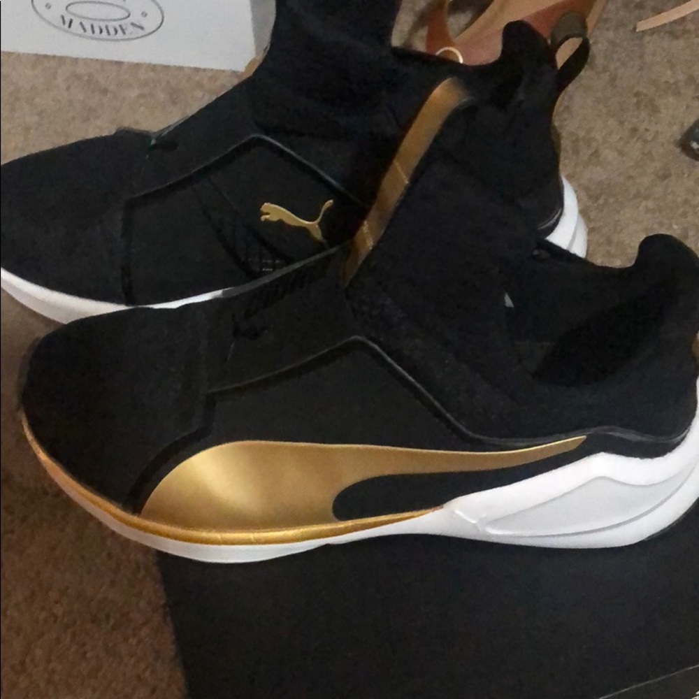Puma High Top fierce sneakers